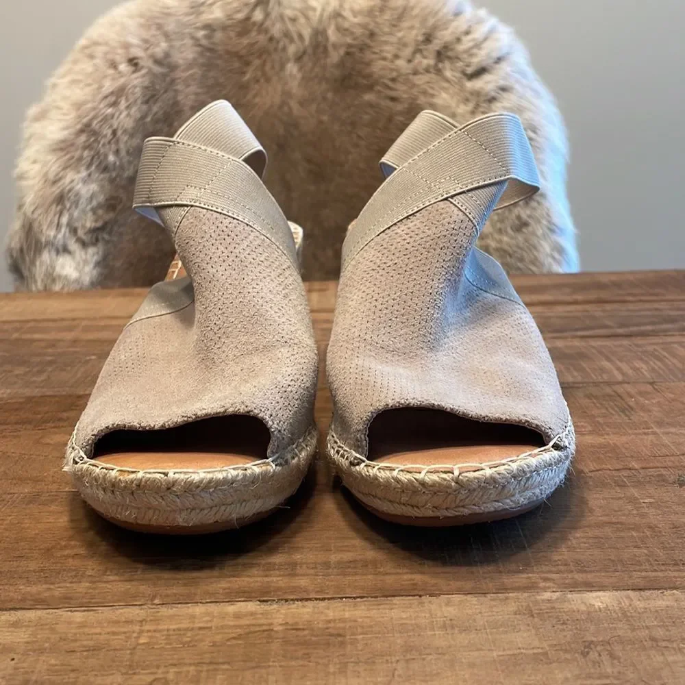Gentle Souls by Kenneth Cole Colleen Espadrille Wedge Sandals Size 10